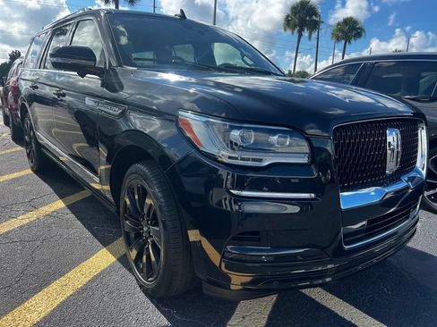 Used 2023 Lincoln Navigator L Reserve AWD/4WD image 1