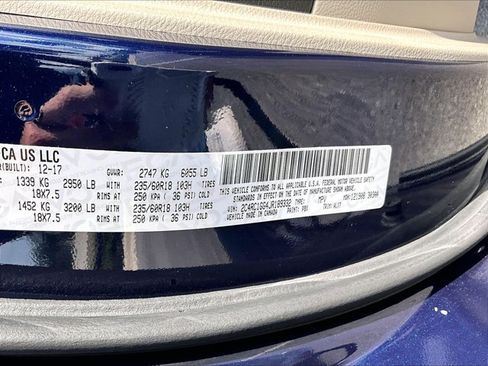 Used 2018 Chrysler Pacifica Limited w/ Advanced Safetytec Group FWD image 30