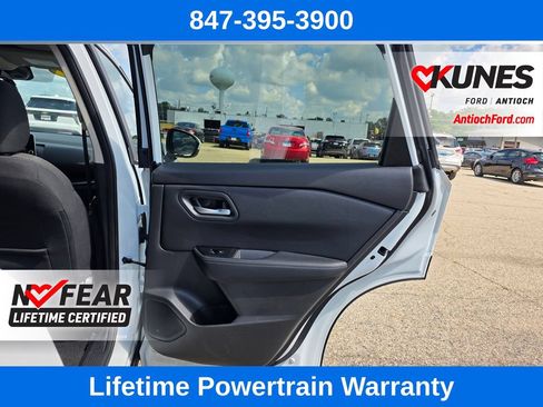 Used 2025 Nissan Rogue SV FWD image 29