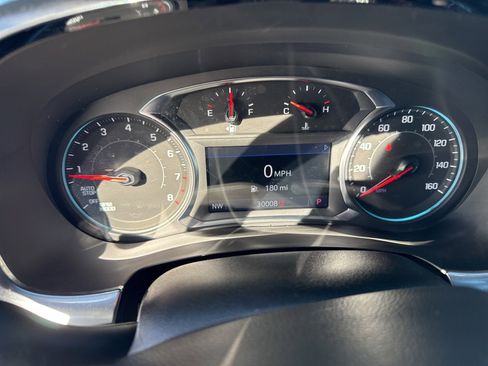 Used 2023 Chevrolet Traverse LT w/ Midnight/Sport Edition image 20