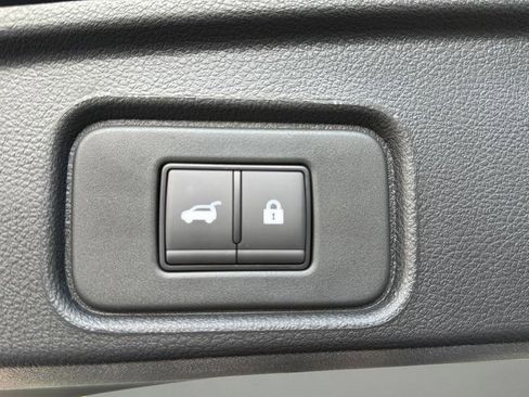New 2026 Nissan Pathfinder SV AWD/4WD image 19