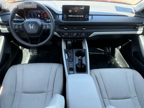 Used 2025 Honda Accord SE image 29