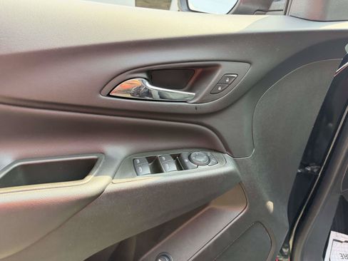 Certified 2023 Chevrolet Equinox LT FWD image 17