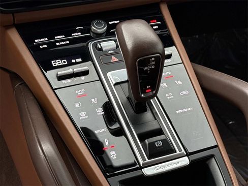 Used 2021 Porsche Cayenne S image 24