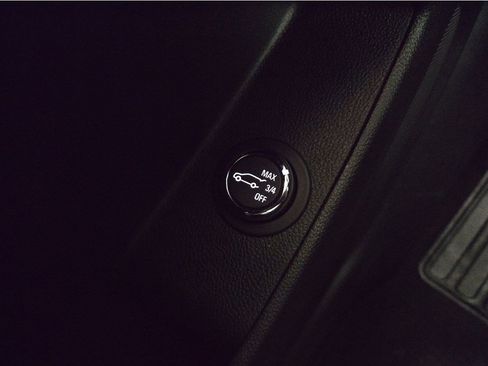 Certified 2021 Chevrolet Traverse LT w/ LPO, Floor Liner Package image 29