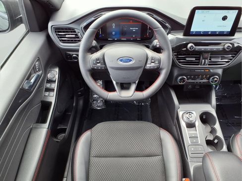 Used 2025 Ford Escape ST-Line w/ Cold Weather Package image 12