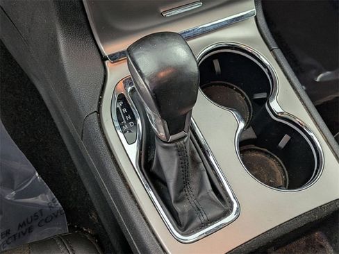 Used 2021 Jeep Grand Cherokee Laredo X image 16