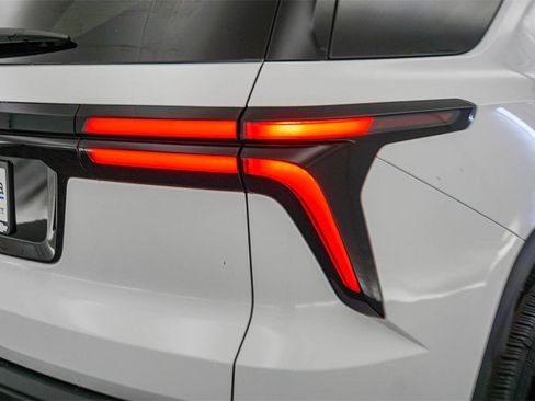 New 2026 Chevrolet Traverse LT w/ LPO, Floor Liner Package image 9