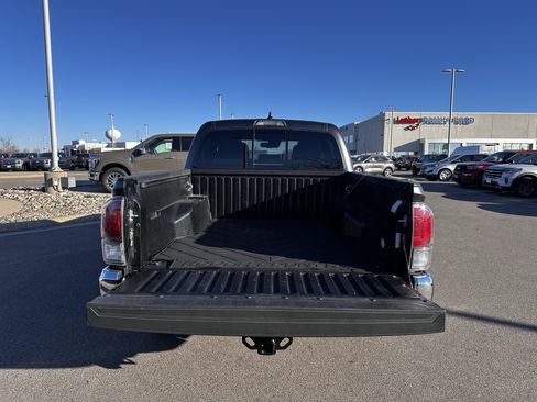 Used 2023 Toyota Tacoma TRD Off-Road image 22