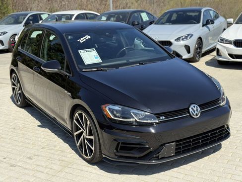 Used 2018 Volkswagen Golf R 4-Door image 7