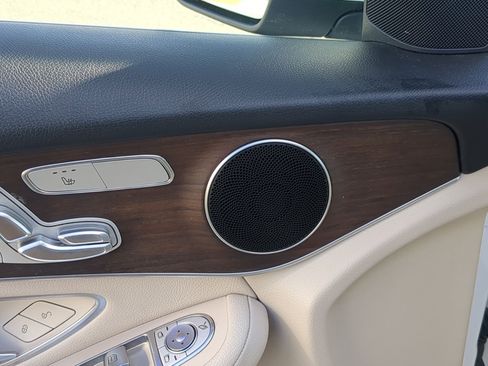 Used 2021 Mercedes-Benz GLC 300 image 16