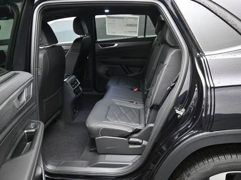 New 2026 Volkswagen Atlas Cross Sport SE AWD/4WD image 11