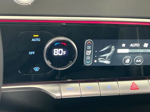 Used 2025 Genesis GV70 3.5T Sport w/ Sport Advanced Package image 20