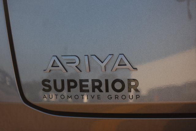 Used 2023 Nissan Ariya FWD image 7