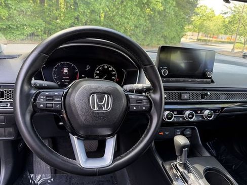 Used 2024 Honda Civic EX-L image 13