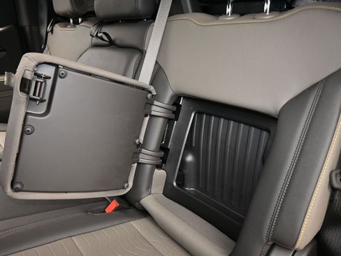 Used 2025 Chevrolet Silverado 1500 ZR2 w/ Technology Package image 47