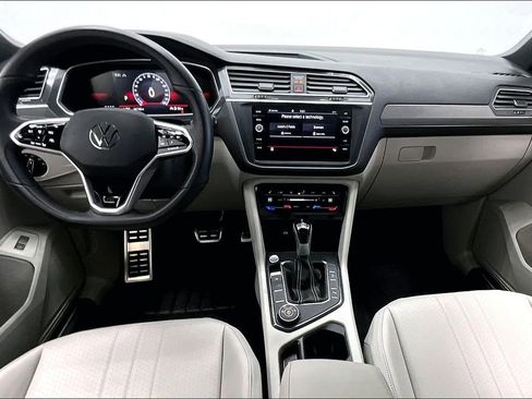 Used 2024 Volkswagen Tiguan SE R-Line image 15