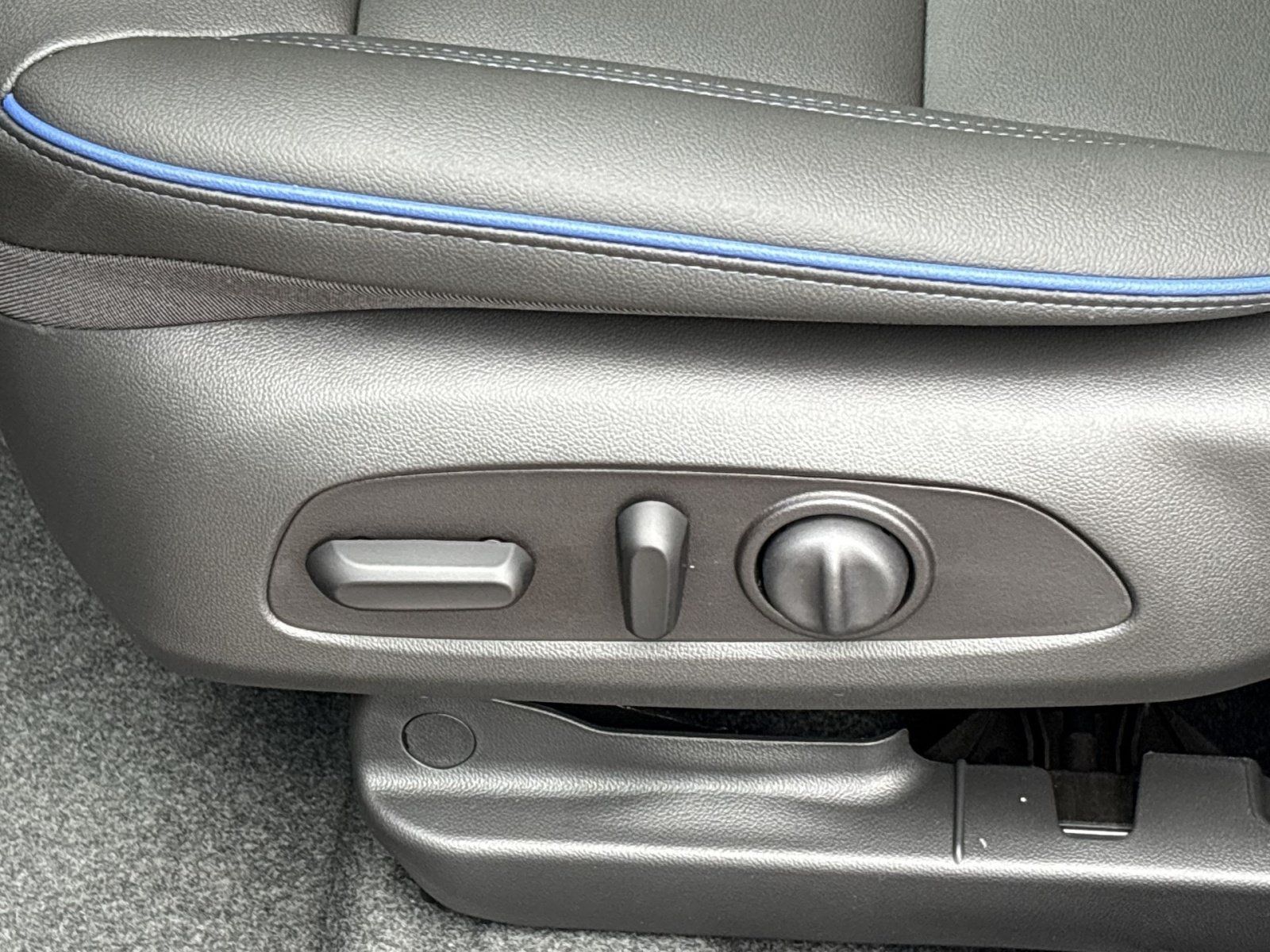 New 2026 Buick Envista Sport Touring w/ Convenience I Package FWD image 14