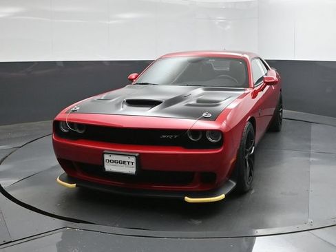 Used 2016 Dodge Challenger SRT Hellcat RWD image 22