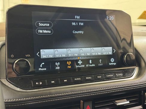 Used 2023 Nissan Rogue Platinum AWD/4WD image 49