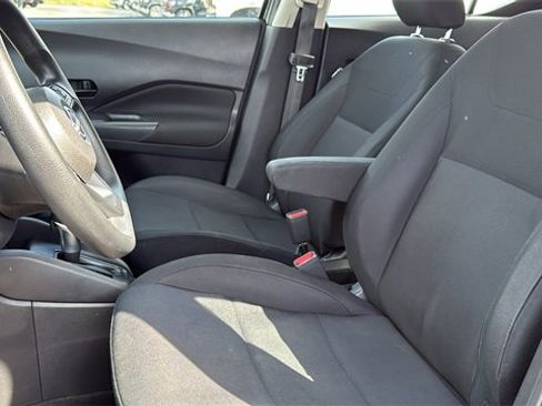 Used 2023 Nissan Kicks S image 21
