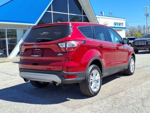 Used 2017 Ford Escape SE AWD/4WD image 16