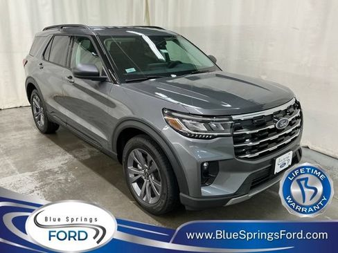 New 2026 Ford Explorer Active w/ Active Comfort Package AWD/4WD image 1