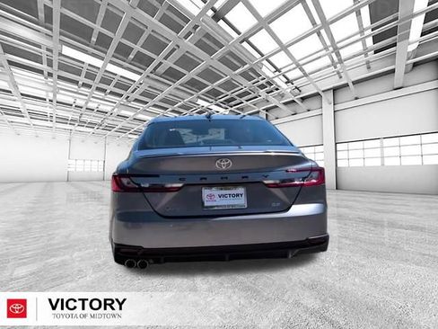 Used 2025 Toyota Camry SE FWD image 4