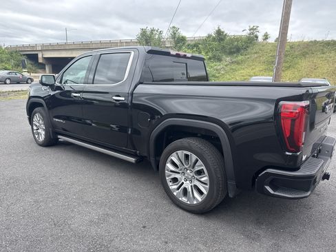 Used 2022 GMC Sierra 1500 Denali w/ Denali Reserve Package AWD/4WD image 9