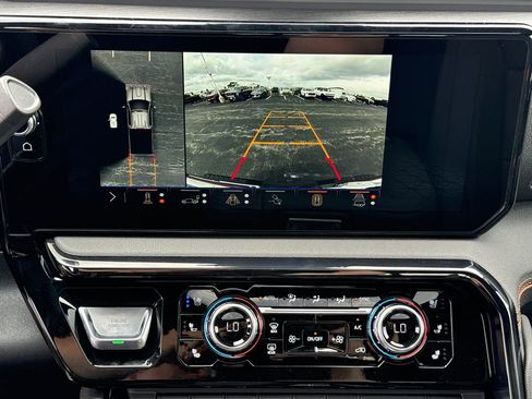 New 2026 GMC Sierra 2500 AT4 w/ AT4 Premium Plus Package AWD/4WD image 24