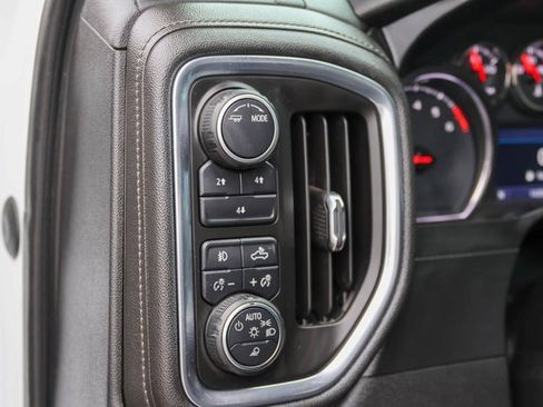 Used 2020 Chevrolet Silverado 2500 LT w/ Convenience Package image 9