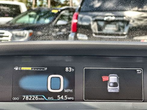 Used 2017 Toyota Prius Three Touring image 12