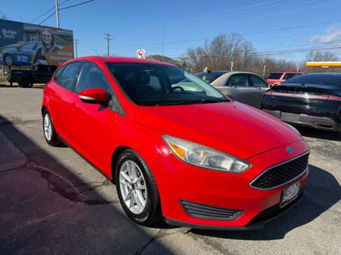 Used 2015 Ford Focus SE image 4