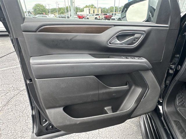 Used 2023 GMC Yukon SLE w/ Gmc Pro Safety Plus Package AWD/4WD image 22