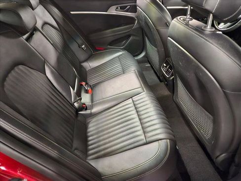 Used 2022 Genesis G70 3.3T image 19