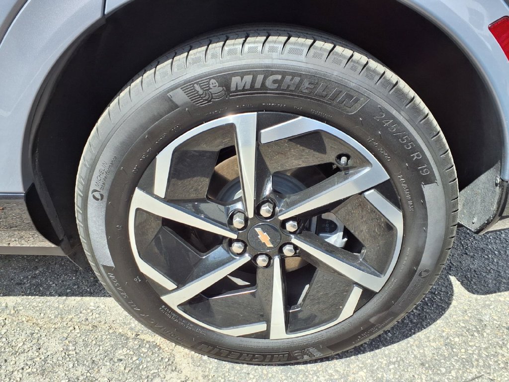 Used 2025 Chevrolet Equinox EV LT w/ Convenience Package FWD image 21