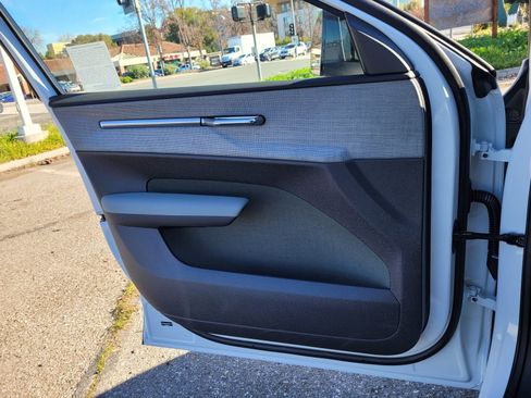 New 2026 Volvo EX30 Cross Country Ultra image 13