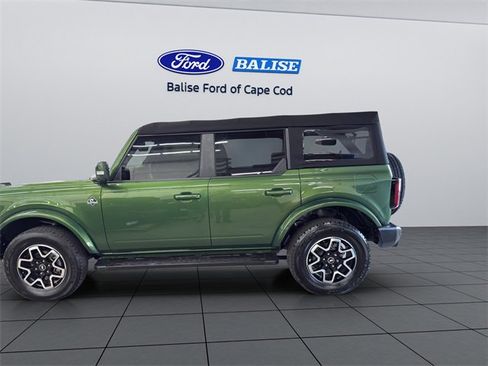 Used 2022 Ford Bronco Outer Banks image 3
