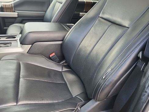 Used 2019 Ford F150 Lariat AWD/4WD image 13