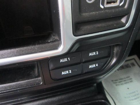 Used 2018 Jeep Wrangler Unlimited Sport AWD/4WD image 23