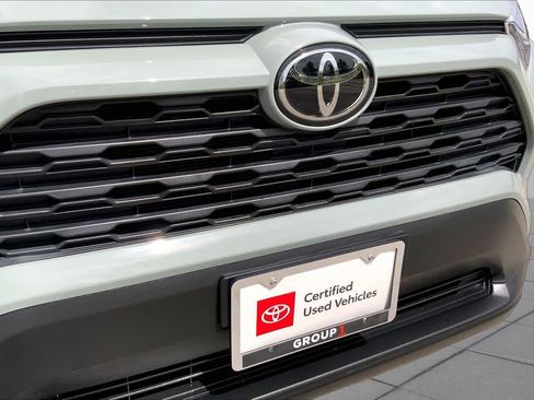 Used 2023 Toyota RAV4 XLE Premium FWD image 29