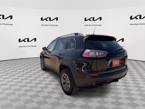 Used 2020 Jeep Cherokee Trailhawk w/ Technology Group AWD/4WD image 7