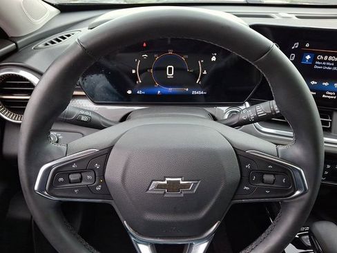 Used 2024 Chevrolet Trax ACTIV w/ Sunroof Package FWD image 19