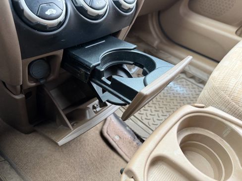 Used 2004 Honda CR-V LX image 41