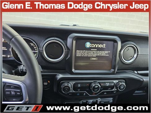 Used 2023 Jeep Wrangler Sahara image 15