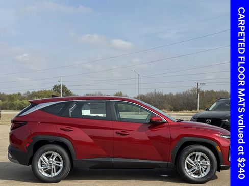 New 2026 Hyundai Tucson SE image 3