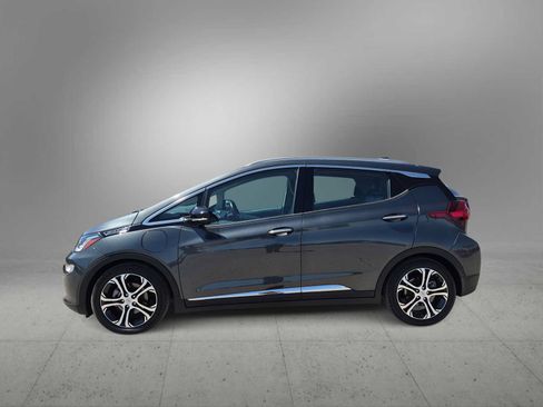 Used 2020 Chevrolet Bolt Premier w/ Infotainment Package FWD image 5