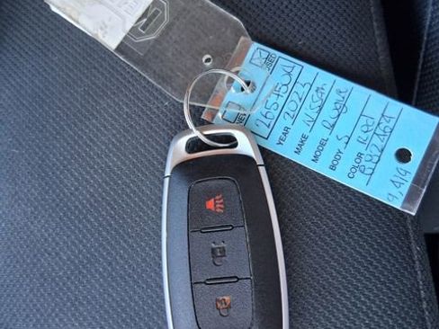 Used 2014 Nissan Rogue S image 20