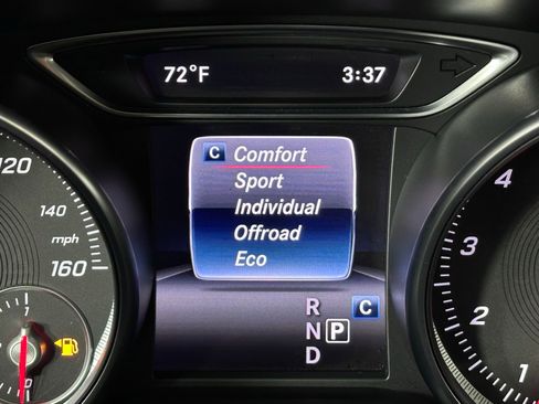 Used 2019 Mercedes-Benz GLA 250 4MATIC w/ Premium Package image 35