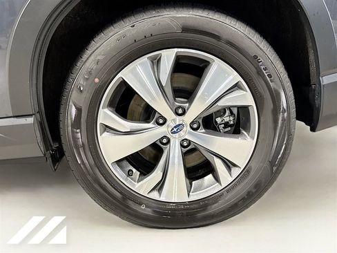 Used 2023 Subaru Ascent Premium w/ Convenience Package image 32